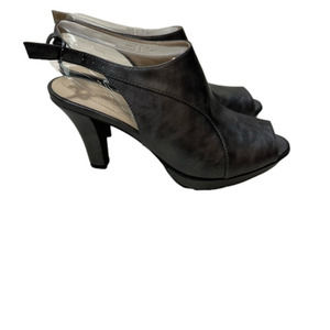 Naturalizer slingback heels size 8.5 W pewter